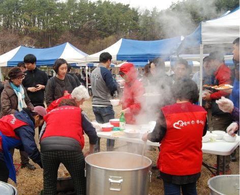 식목일 기념 나무 심기 행사